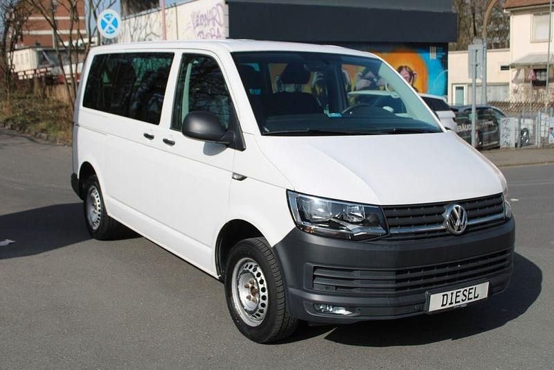 Second-hand VW Transporter 150 CP (110 kW) 2018 Alb Van