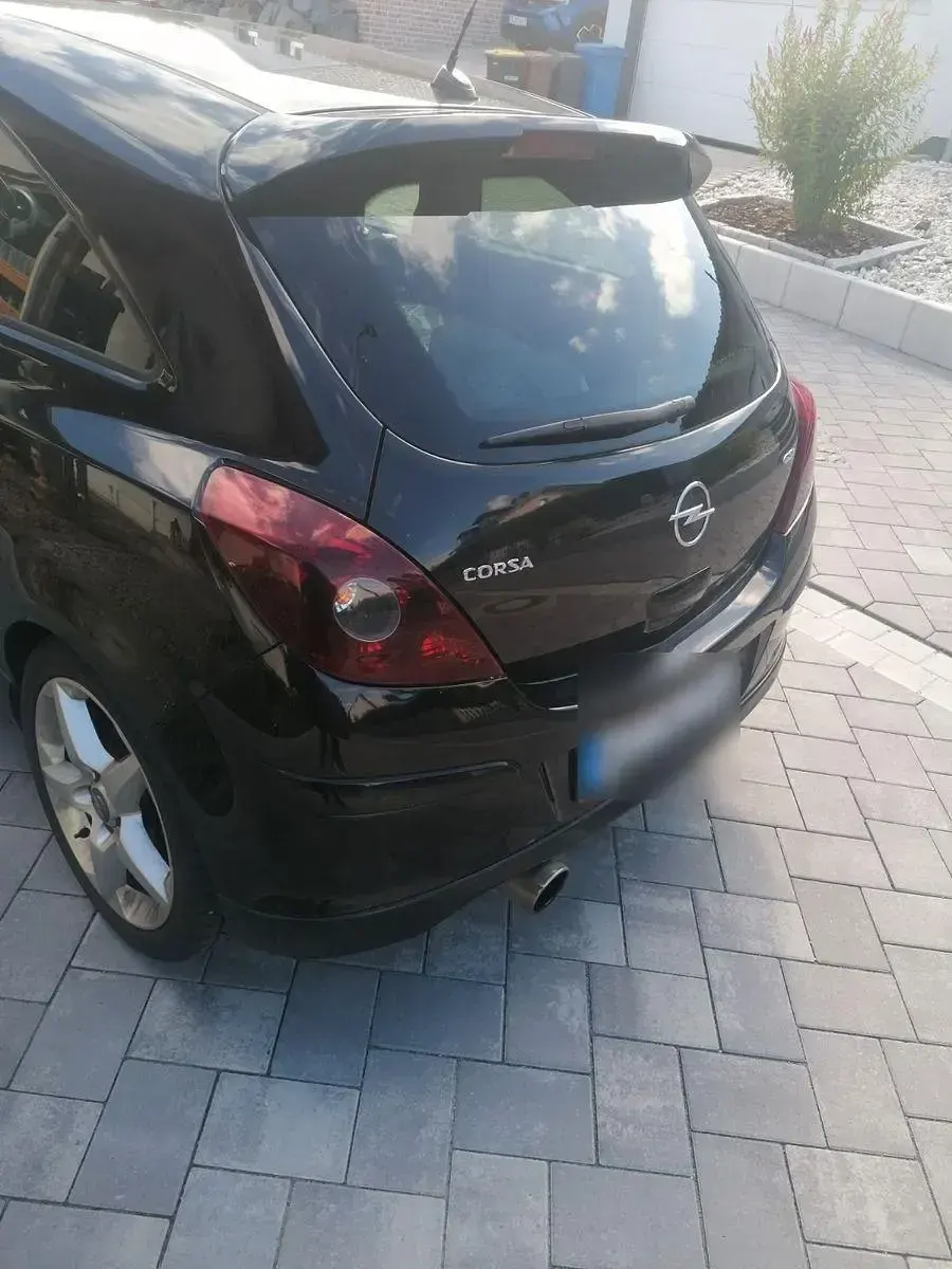 Gebraucht Opel Corsa 150 PS (110 kW) 2009 Schwarz Kleinwagen