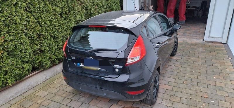 Gebraucht Ford Fiesta Cool & Connect 101 PS (74 kW) 2017 Schwarz Kleinwagen