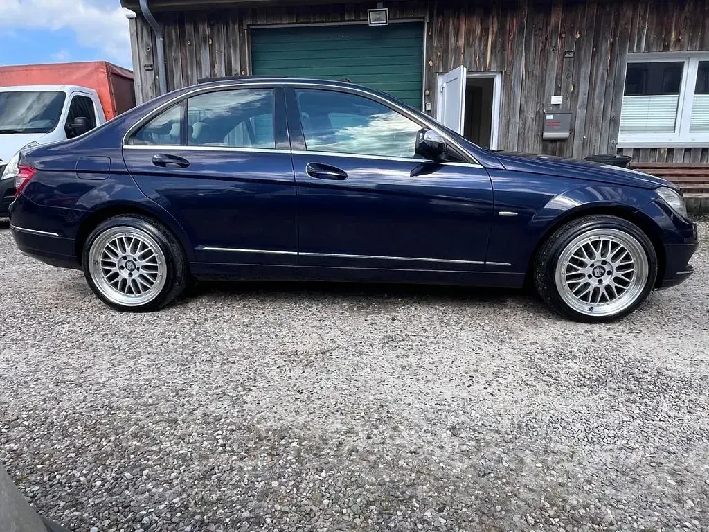 Gebraucht Mercedes C350 Avantgarde 272 PS (200 kW) 2007 Blau Limousine