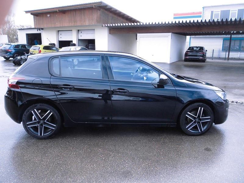 Second-hand Peugeot 308 Active 125 CP (91 kW) 2014 Negru Berlinǎ