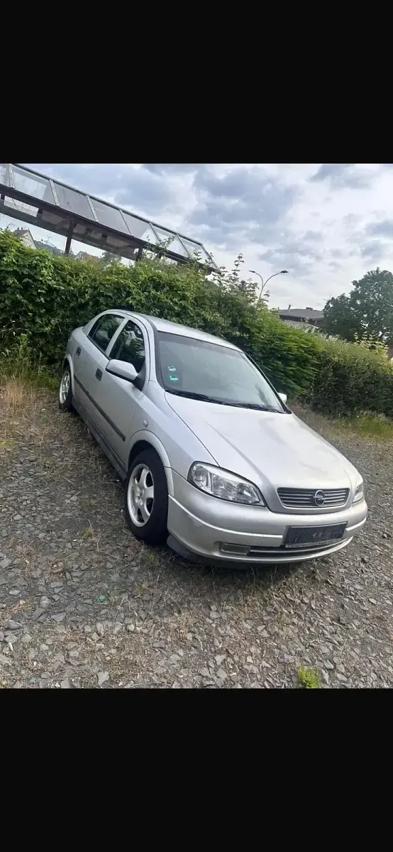 Gebraucht Opel Astra 101 PS (74 kW) 2002 Grau Limousine