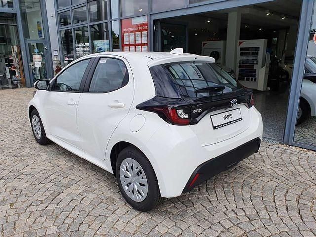 Gebraucht Toyota Yaris Comfort 72 PS (52 kW) 2023 Schneeweiß Kleinwagen