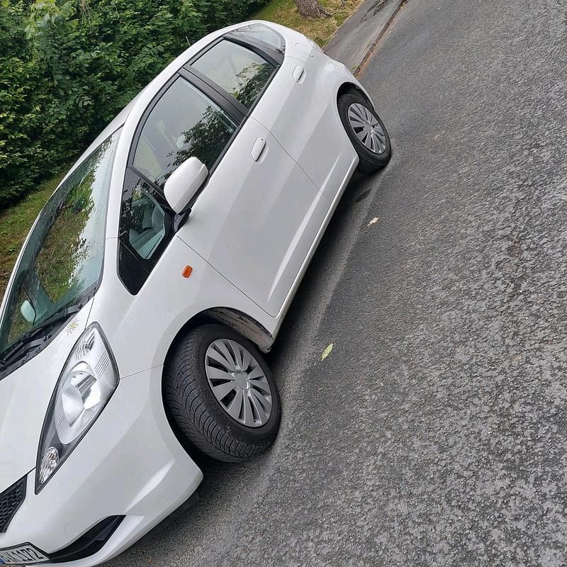 Weiß Gebraucht 2009 Honda Jazz Kleinwagen | 4.800 € (Teuer) - Bild 1/2