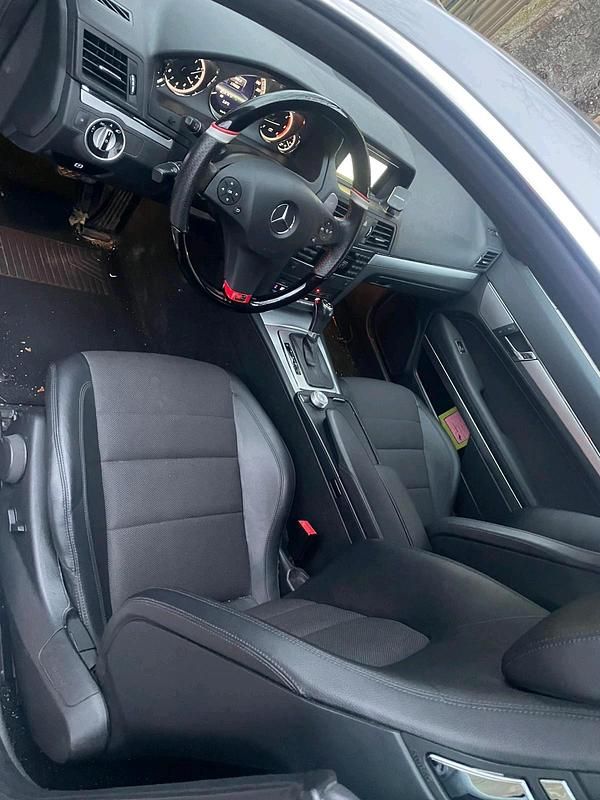 Gebraucht Mercedes E220 AMG 170 PS (125 kW) 2012 Silber Coupé