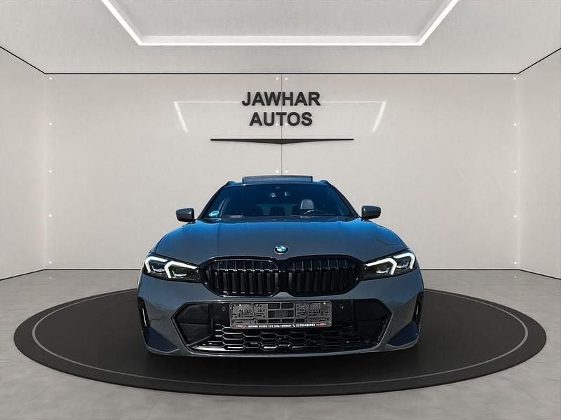 Gebraucht BMW 330 M Sport 245 PS (180 kW) 2022 Grau Kombi