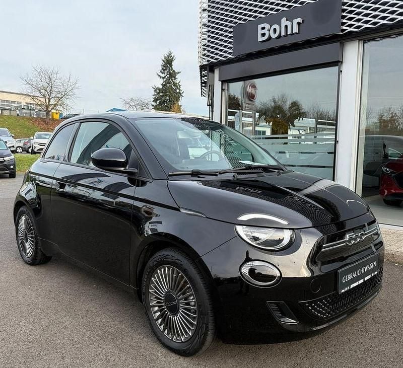 Schwarz Gebraucht 2021 Fiat 500e Icon | 15.480 € (Guter Preis) - Bild 1/4