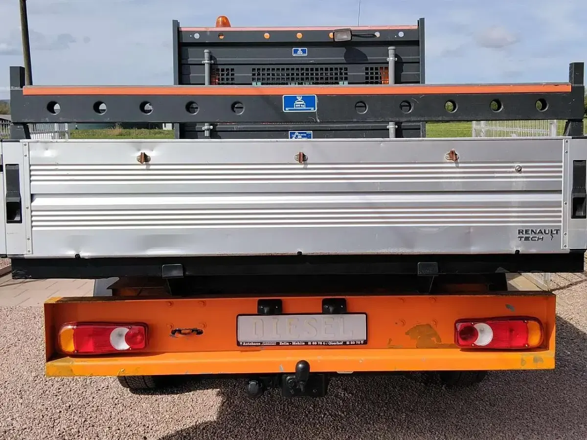Gebraucht Renault Master 110 PS (80 kW) 2015 Orange Van