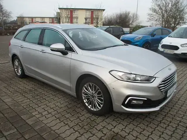 Gebraucht Ford Mondeo Titanium 150 PS (110 kW) 2021 Silber Limousine