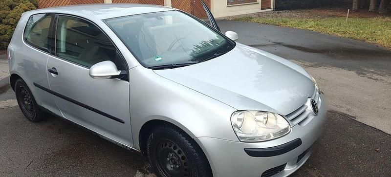 Silber Gebraucht 2005 VW Golf IV Comfortline Limousine | 1.800 € (Guter Preis) - Bild 1/4