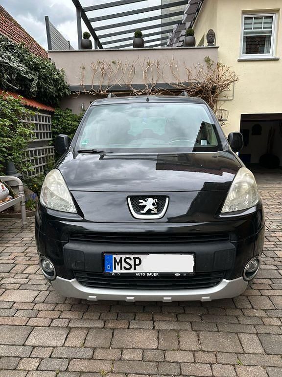 Schwarz Gebraucht 2012 Peugeot Partner Tepee Van / Kleinbus | 4.369 € (Fairer Preis) - Bild 1/4