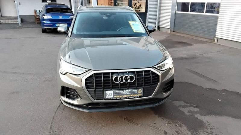 Gebraucht Audi Q3 Basis 150 PS (110 kW) 2022 Grau SUV
