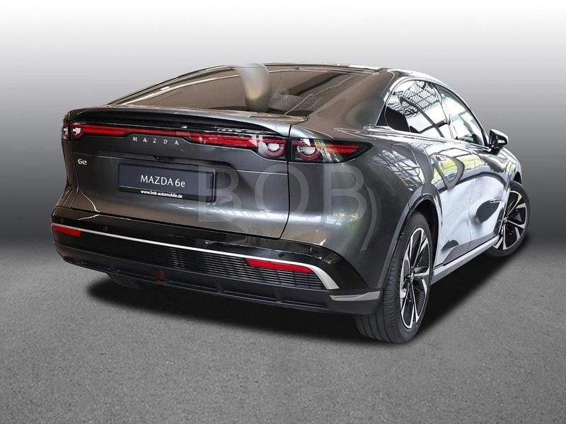 Machine gray Gebraucht 2025 Mazda 6e Takumi-Line Limousine | 41.888 € (Fairer Preis) - Bild 1/2