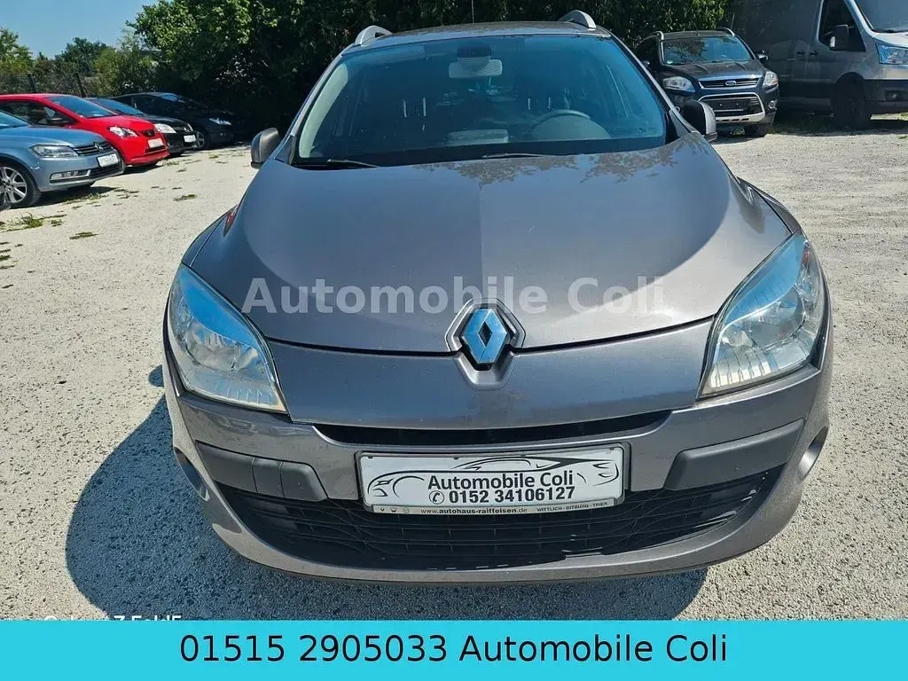 Gebraucht Renault Mégane Dynamique 106 PS (77 kW) 2011 Grau Limousine