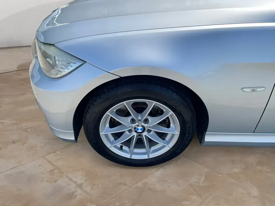 Gebraucht BMW 320 Comfort Edition 184 PS (135 kW) 2010 Titansilber Kombi