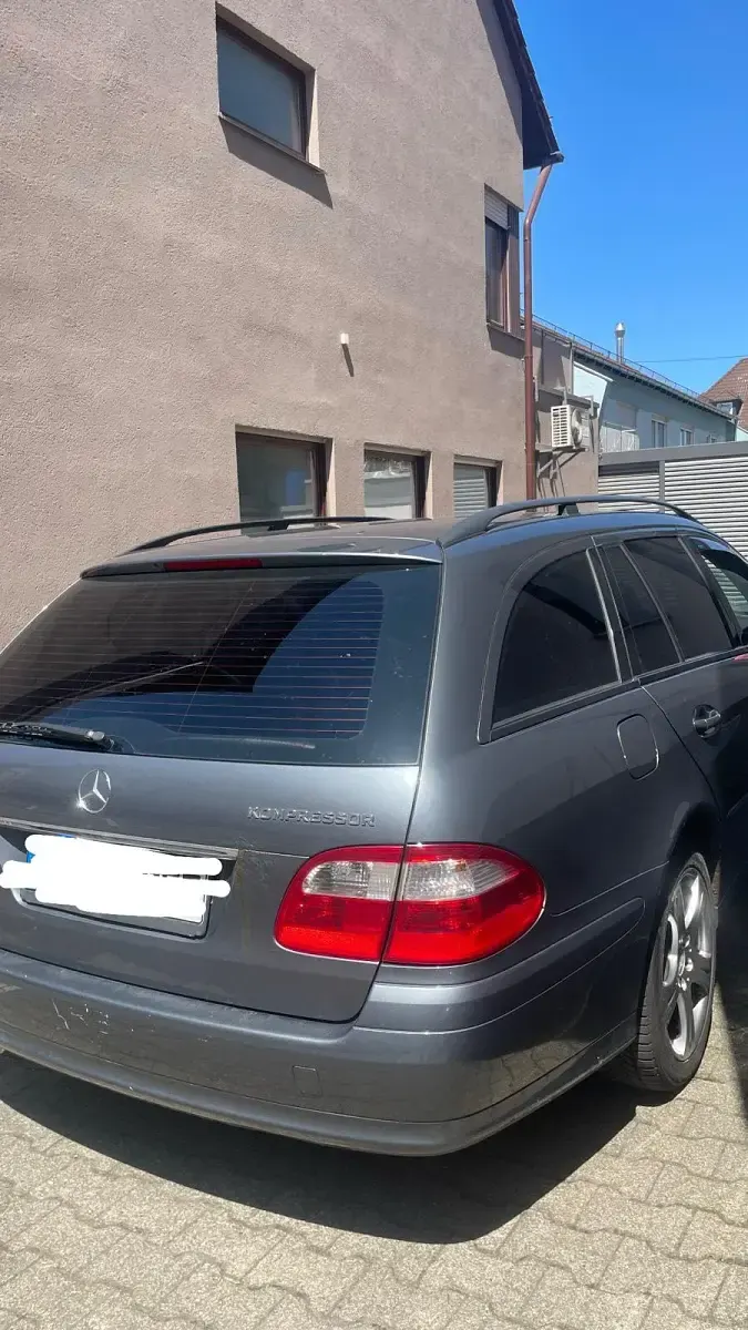 Gebraucht Mercedes E200 173 PS (127 kW) 2004 Blau Kombi