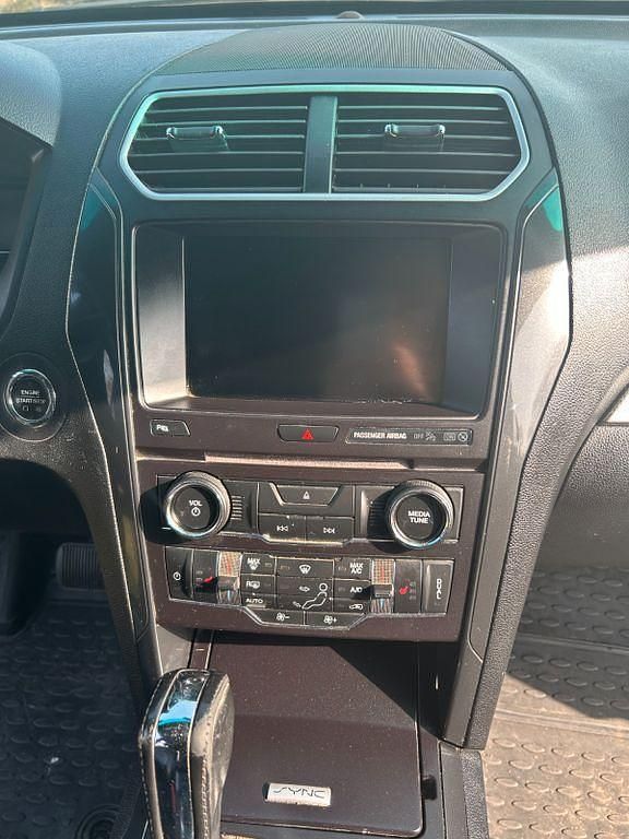 Gebraucht Ford Explorer XLT 294 PS (216 kW) 2016 Blau SUV