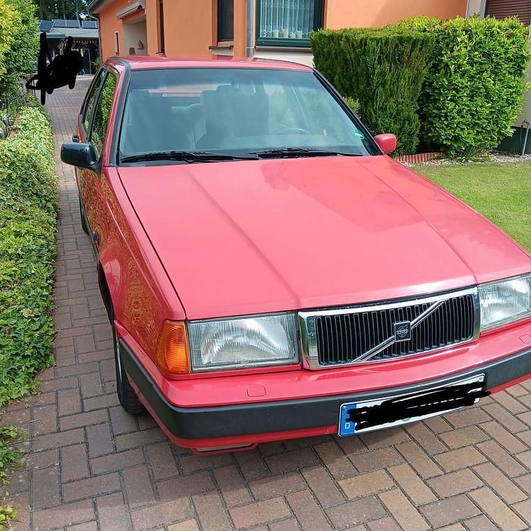 Rot Gebraucht 1993 Volvo 440 Kleinwagen | 3.666 € - Bild 1/4