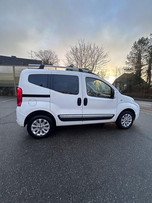 Gebraucht Fiat Qubo Trekking 75 PS (55 kW) 2012 Weiß Van / Kleinbus