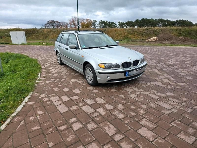 Silber Gebraucht 2005 BMW 316 Kombi | 850 € (Superpreis) - Bild 1/4