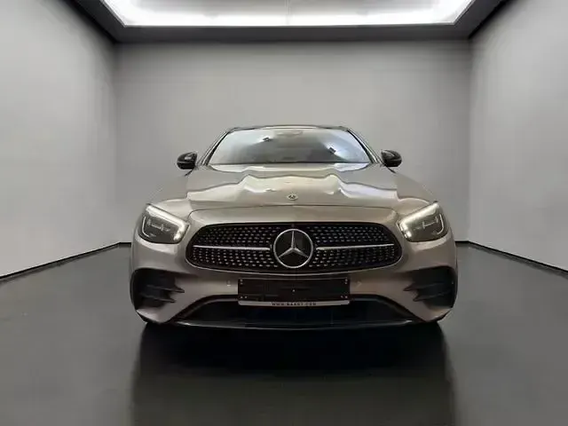 Gebraucht Mercedes E450 AMG line 367 PS (269 kW) 2022 Silber Limousine