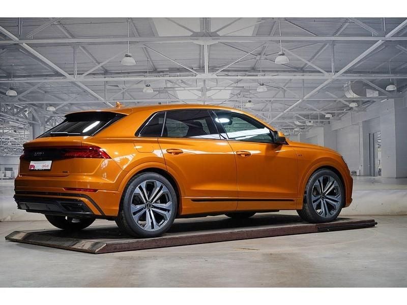 Gebraucht Audi Q8 S-Line 286 PS (210 kW) 2023 Orange SUV