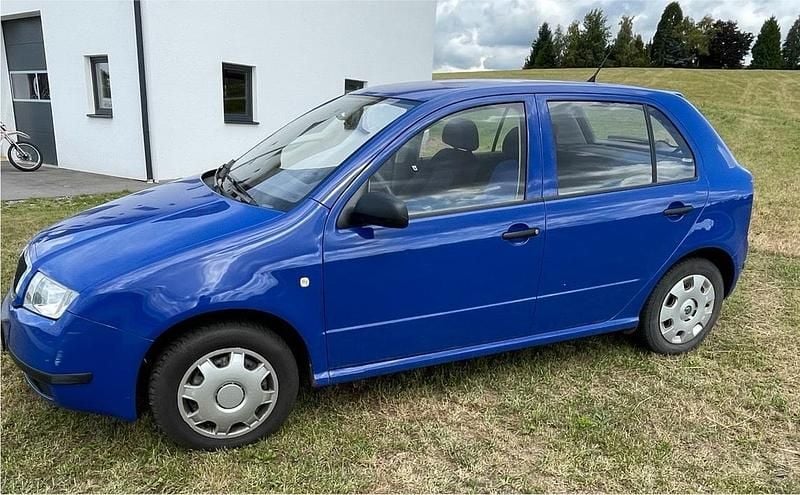 Blau Gebraucht 2002 Skoda Fabia Kleinwagen | 1.500 € (Fairer Preis) - Bild 1/4