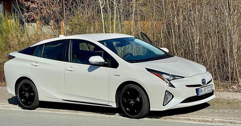 Weiß Gebraucht 2019 Toyota Prius Executive Kleinwagen | 19.200 € (Fairer Preis) - Bild 1/2