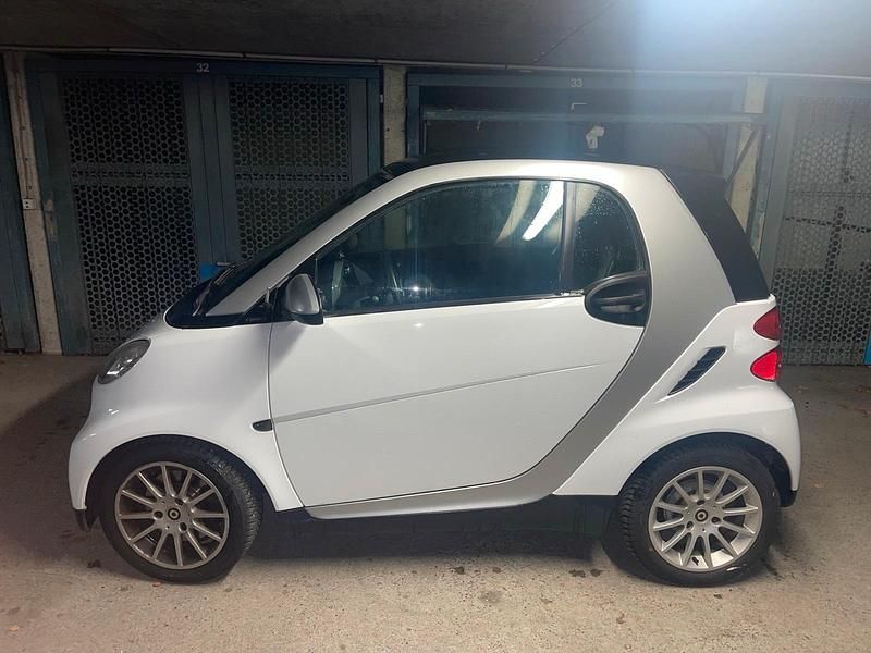 Weiß Gebraucht 2008 Smart ForTwo Coupé Kleinwagen | 5.000 € (Teuer) - Bild 1/4