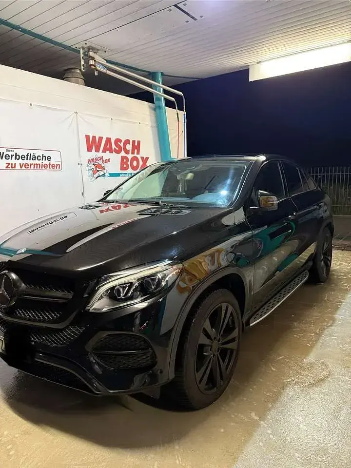 Gebraucht Mercedes GLE400 AMG line 333 PS (244 kW) 2016 SUV