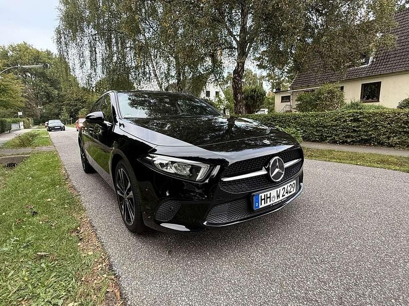 Gebraucht Mercedes A200 Edition 1 163 PS (119 kW) 2019 Limousine