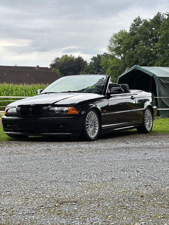 Schwarz Gebraucht 2002 BMW 320 Cabriolet Performance Cabrio | 4.400 € (Guter Preis) - Bild 1/4
