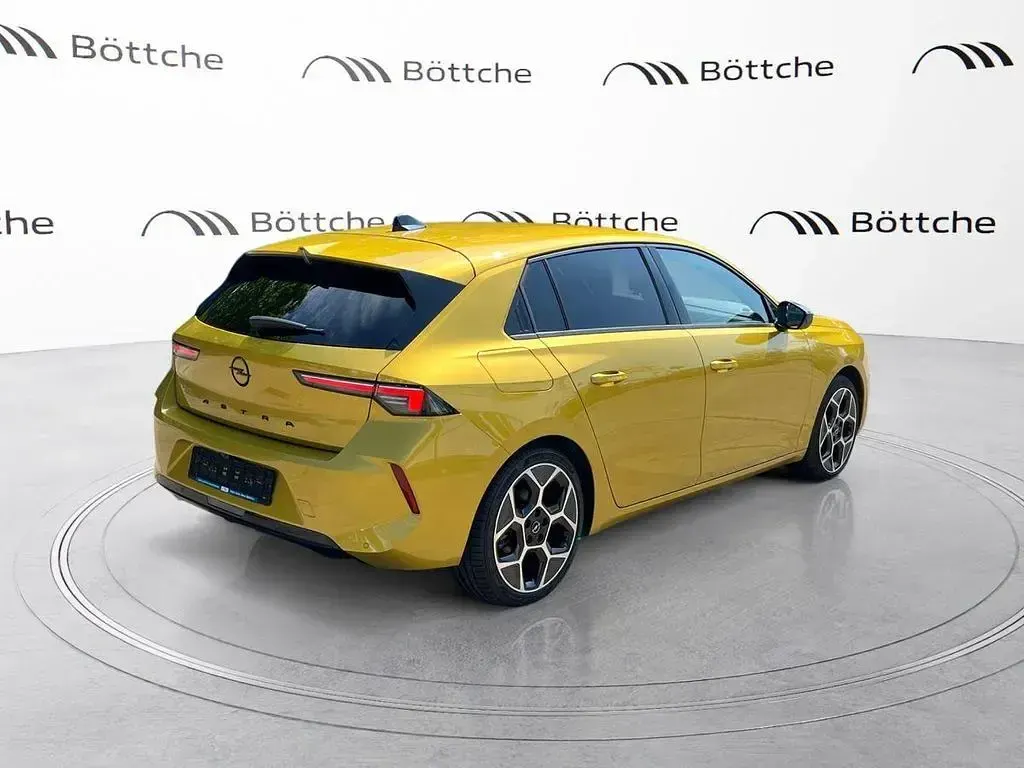 Gebraucht Opel Astra GS Line 131 PS (96 kW) 2023 Gelb Kleinwagen