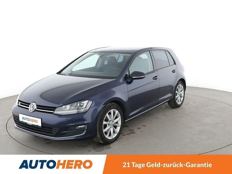 Blau Gebraucht 2016 VW Golf VII Highline Limousine | 16.350 € (Fairer Preis) - Bild 1/3