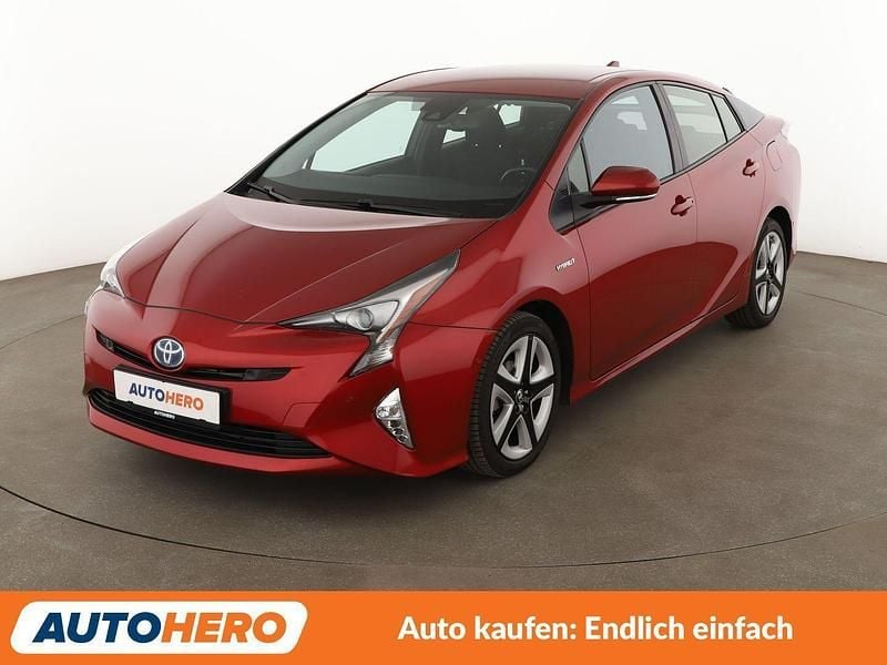 Gebraucht Toyota Prius Executive 122 PS (89 kW) 2017 Rot Limousine