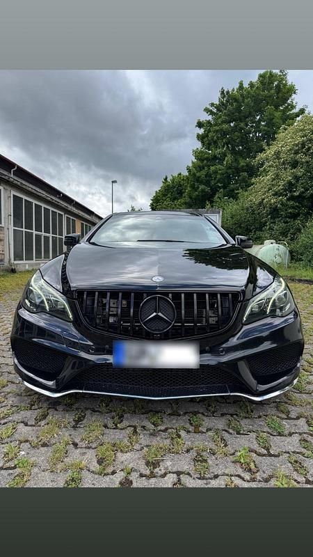 Gebraucht Mercedes E350 AMG line 252 PS (185 kW) 2014 Schwarz Coupé