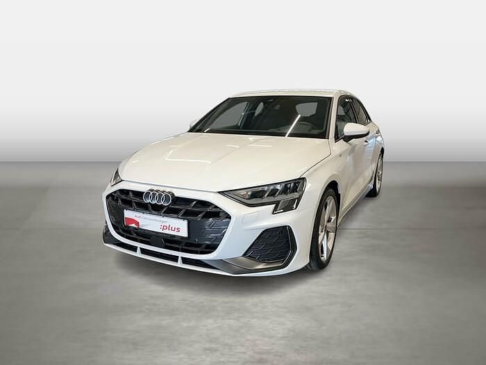 Second-hand Audi A3 S-Line 150 CP (110 kW) 2025 Alb Berlinǎ