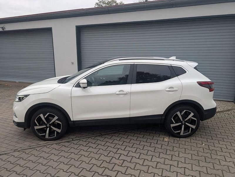 Weiß Gebraucht 2018 Nissan Qashqai 360º SUV | 11.950 € (Superpreis) - Bild 1/4