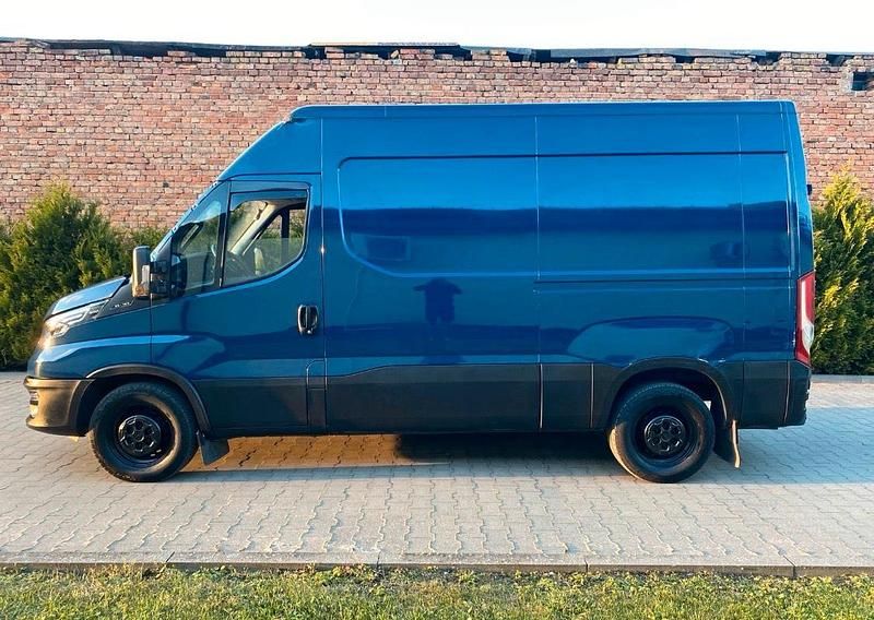 Gebraucht Iveco Daily 2020 Blau Van / Kleinbus