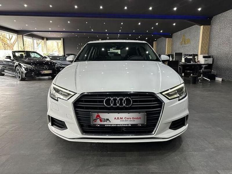 Gebraucht Audi A3 Sport 140 PS (102 kW) 2020 Andere Limousine