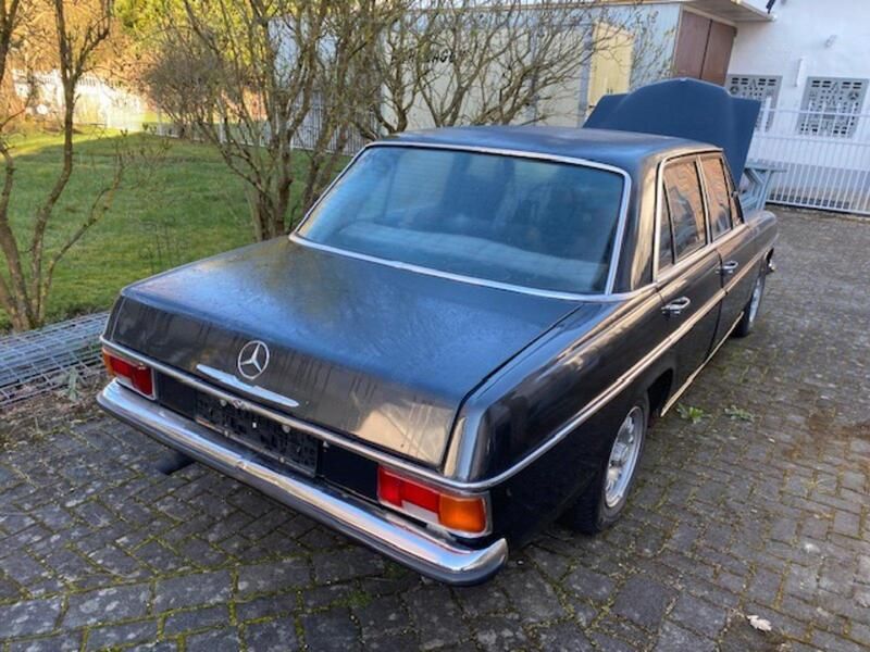 Andere außenfarben Gebraucht 1970 Mercedes 230 Limousine | 4.850 € - Bild 1/4