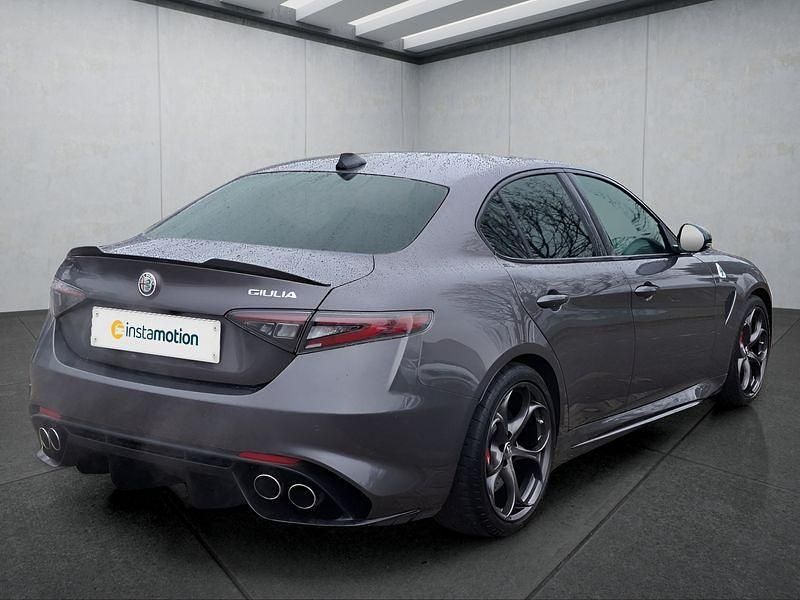 Gebraucht Alfa Romeo Giulia 519 PS (381 kW) 2024 Grau Limousine