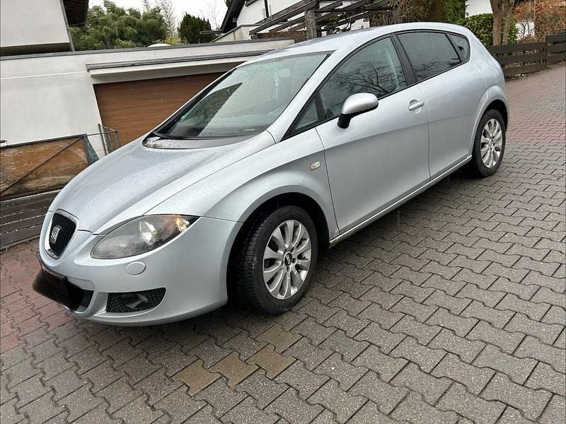 Gebraucht Seat Leon 105 PS (77 kW) 2007 Silber Kleinwagen