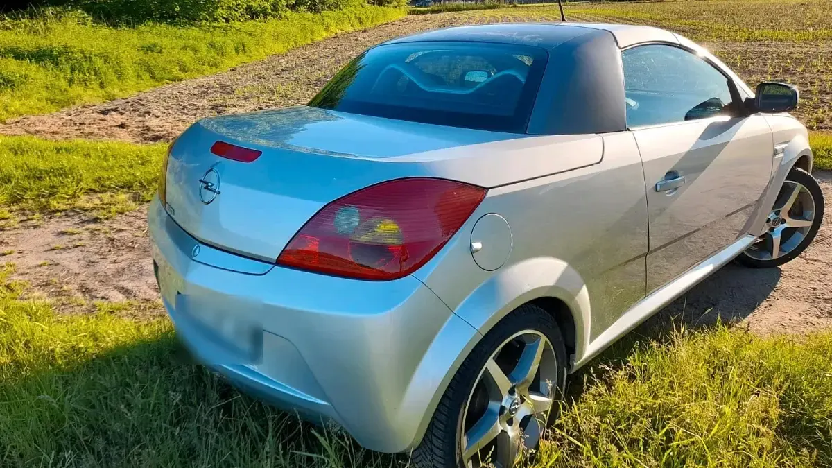 Gebraucht Opel Tigra 90 PS (66 kW) 2007 Grau Cabrio