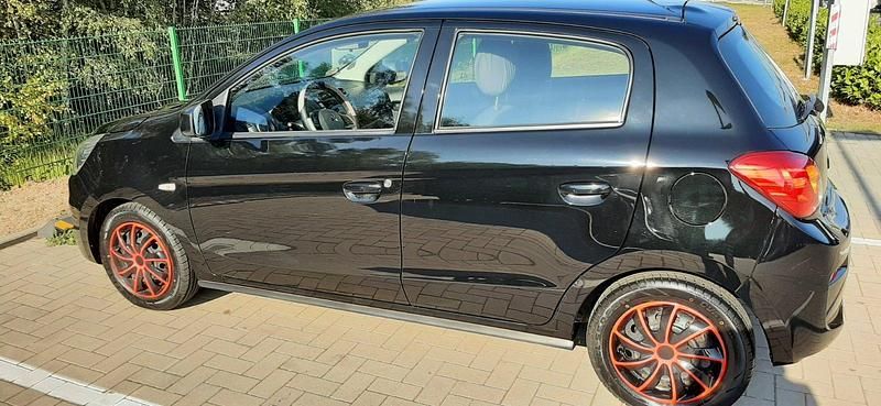 Schwarz Gebraucht 2018 Mitsubishi Space Star Edition Kleinwagen | 6.950 € (Guter Preis) - Bild 1/4