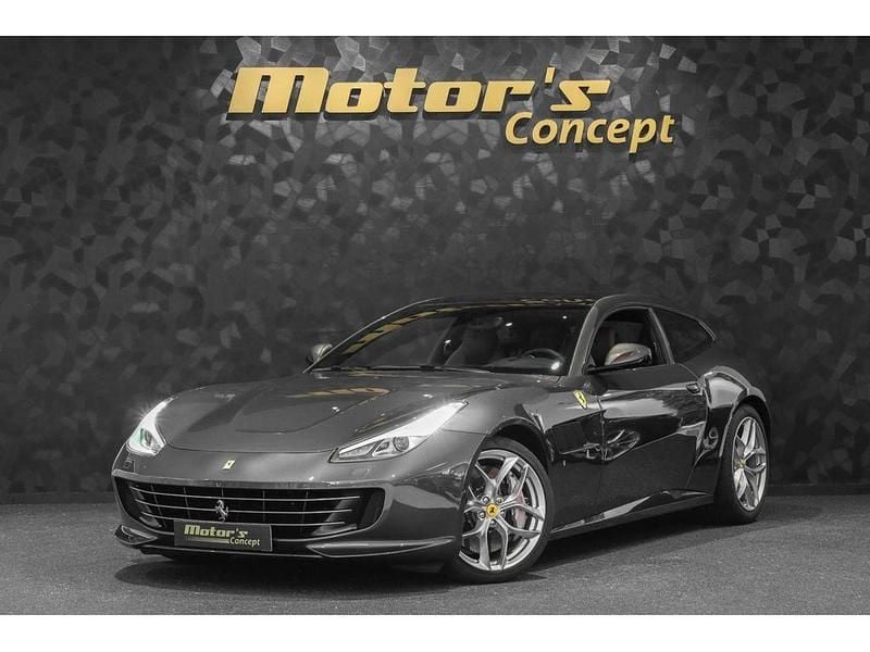 Grau Gebraucht 2017 Ferrari GTC4Lusso | 184.990 € (Fairer Preis) - Bild 1/4
