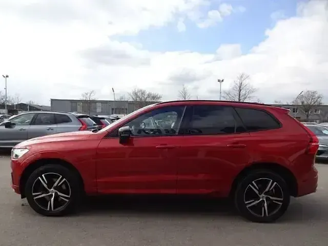 Gebraucht Volvo XC60 R-Design 299 PS (219 kW) 2020 Fusion red / metallic SUV