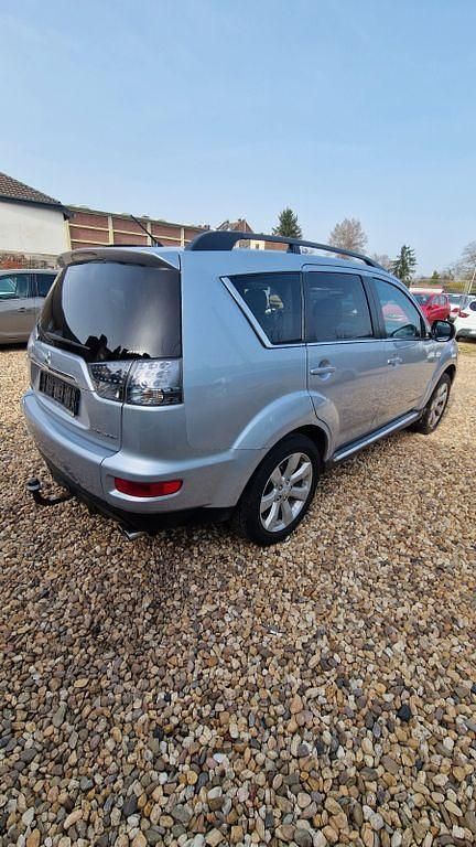 Gebraucht Mitsubishi Outlander Invite 156 PS (114 kW) 2012 Silber SUV