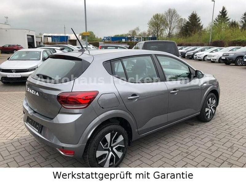 Nowe Dacia Sandero Expression 91 KM (66 kW) 2025 Szary Hatchback