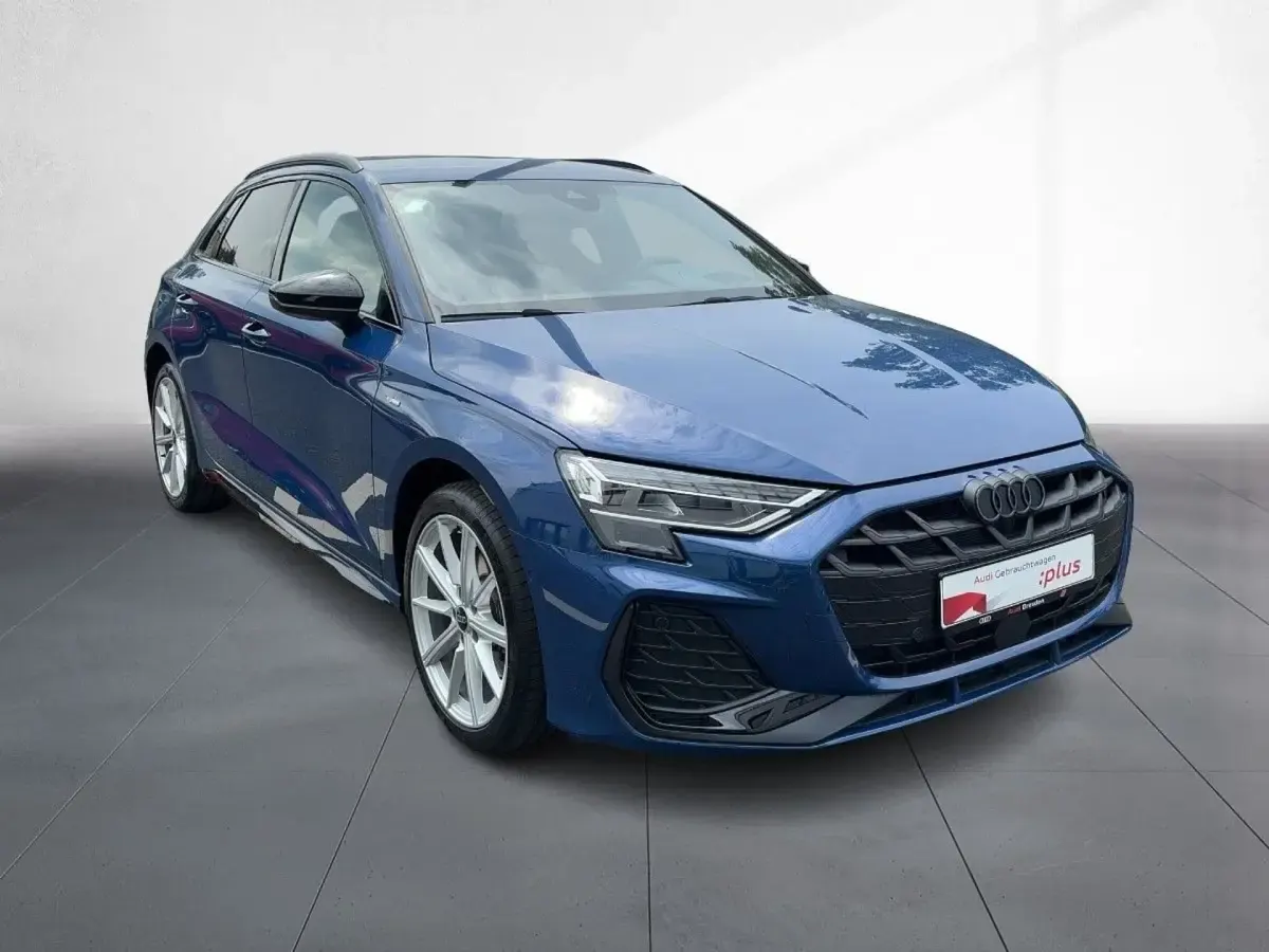 Gebraucht Audi A3 Sportback e-tron S-Line 204 PS (150 kW) 2025 Ascariblau metallic Kleinwagen